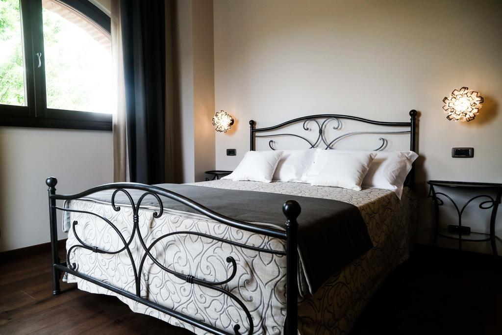Cascina Cortine Guarene Quarto foto